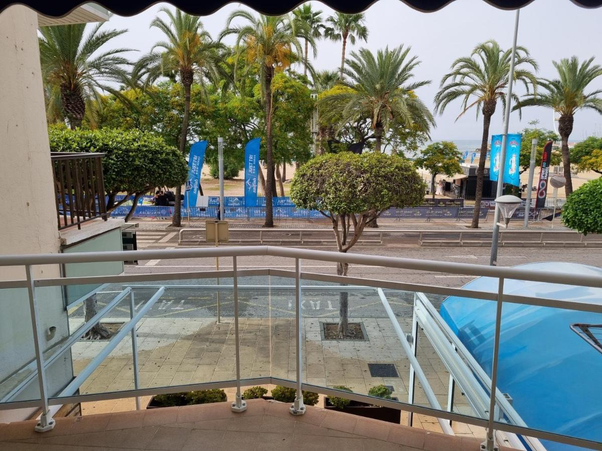 Apartamento Primera Linea Mar Cambrils Cerca Puerto Exterior photo